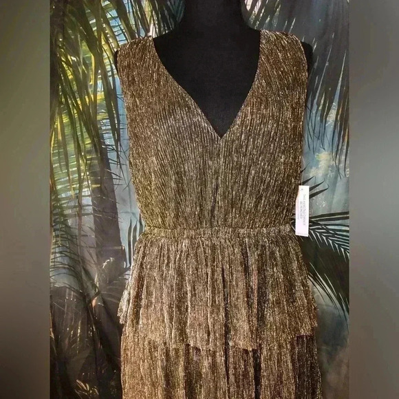 VENUS Gold Plisse Tiered Mini Party Dress size M NWT - Picture 11 of 14